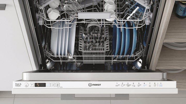 Встраиваемая посудомоечная машина Indesit D2I HD524 A Встраиваемая посудомоечная машина Indesit D2I HD524 A